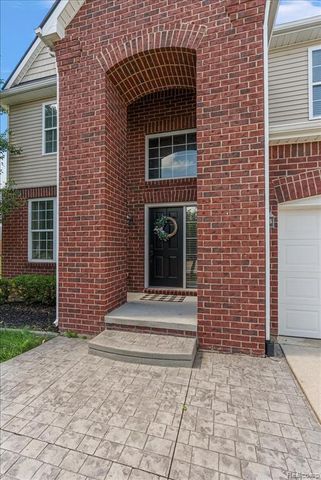 50647 Bredenbury Drive, Macomb, MI 48044
