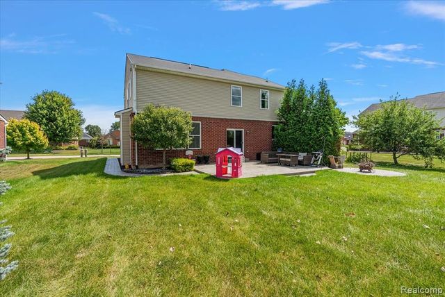 50647 Bredenbury Drive, Macomb, MI 48044