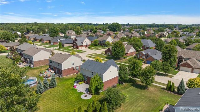 50647 Bredenbury Drive, Macomb, MI 48044
