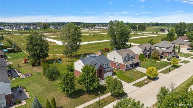 50647 Bredenbury Drive, Macomb, MI 48044