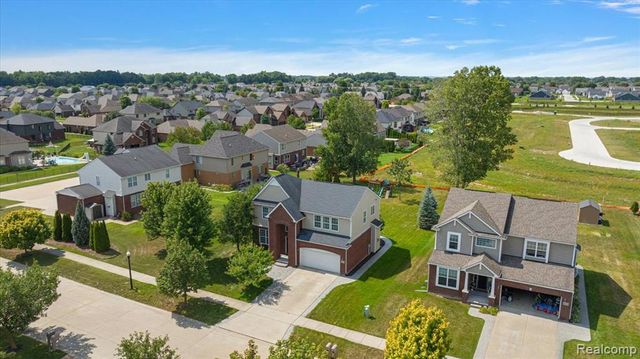 50647 Bredenbury Drive, Macomb, MI 48044