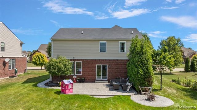 50647 Bredenbury Drive, Macomb, MI 48044