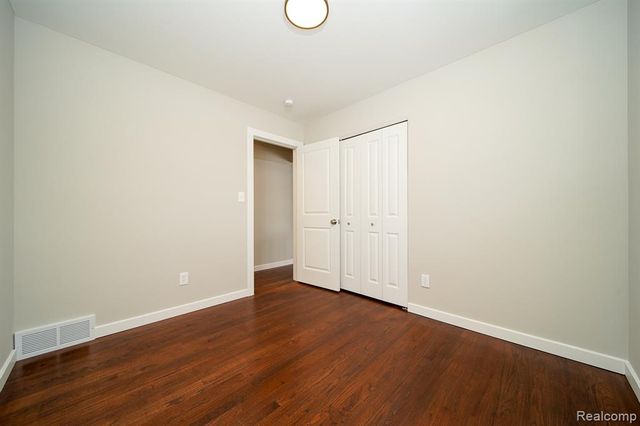 26608 Marilyn Avenue, Warren, MI 48089