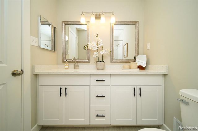 26608 Marilyn Avenue, Warren, MI 48089