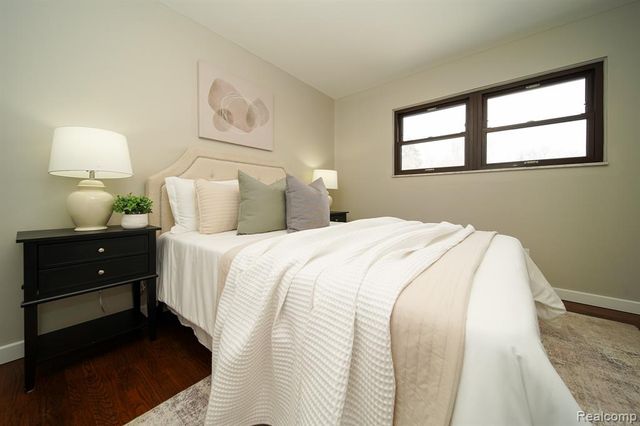 26608 Marilyn Avenue, Warren, MI 48089