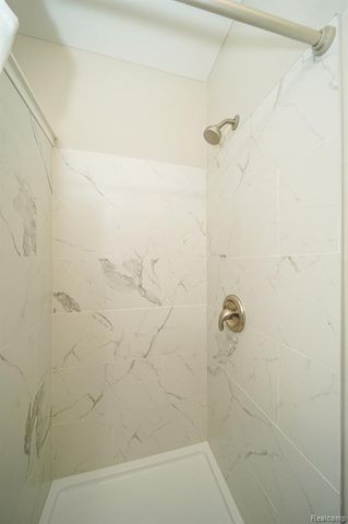 26608 Marilyn Avenue, Warren, MI 48089