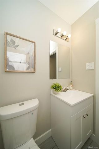 26608 Marilyn Avenue, Warren, MI 48089