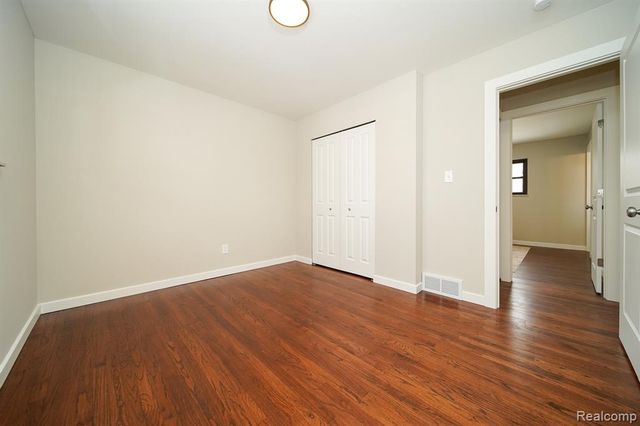 26608 Marilyn Avenue, Warren, MI 48089