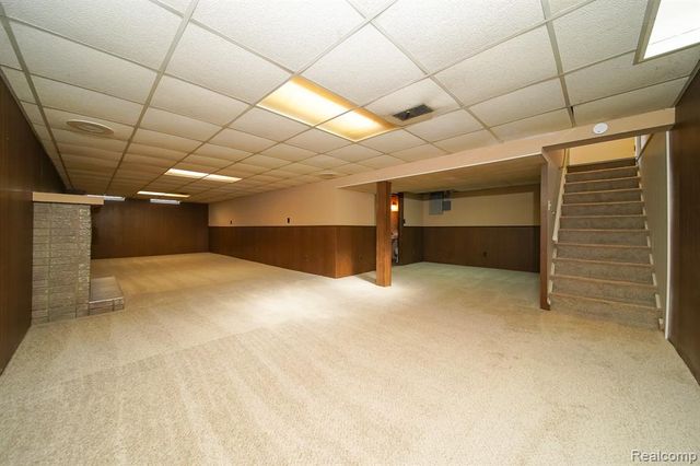 26608 Marilyn Avenue, Warren, MI 48089