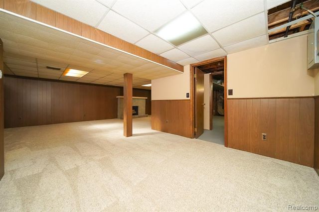 26608 Marilyn Avenue, Warren, MI 48089