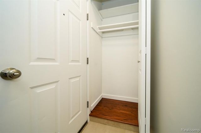 26608 Marilyn Avenue, Warren, MI 48089