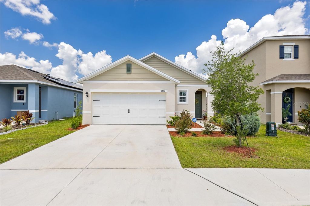 Image 1 of property listing at 1452 CUMBERLAND AVENUE, Davenport, FL 33837