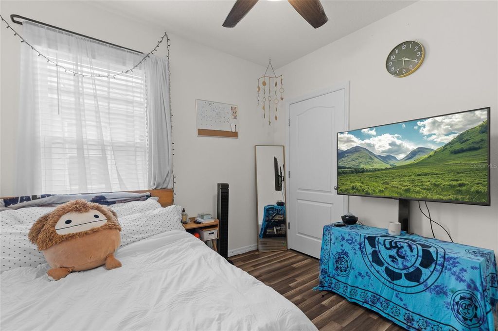 Image 24 of property listing at 1452 CUMBERLAND AVENUE, Davenport, FL 33837