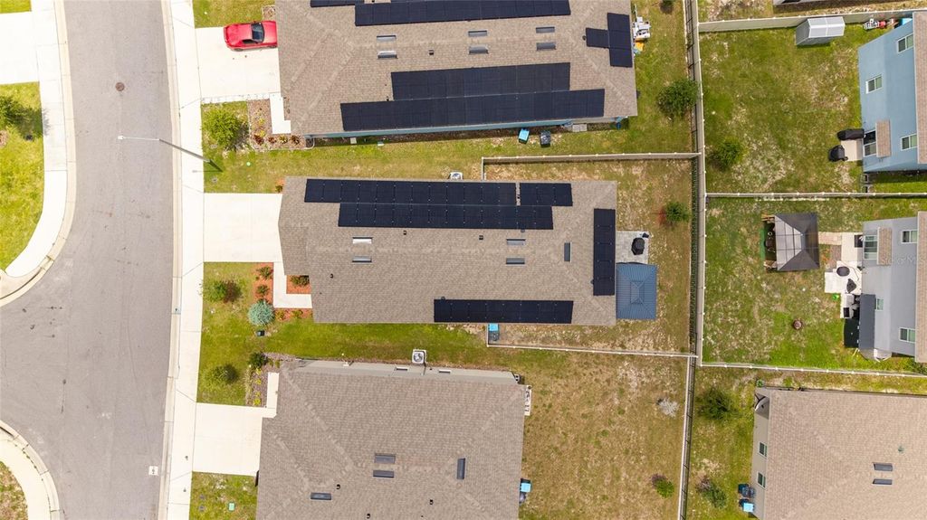 Image 29 of property listing at 1452 CUMBERLAND AVENUE, Davenport, FL 33837
