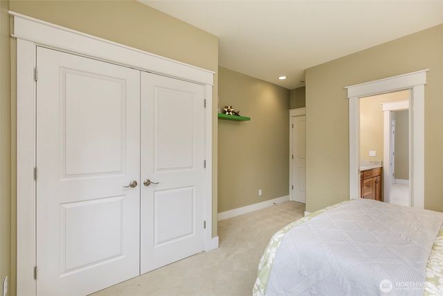 3712 88th Avenue SE, Mercer Island, WA 98040