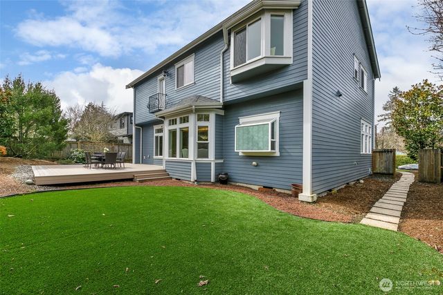 3712 88th Avenue SE, Mercer Island, WA 98040