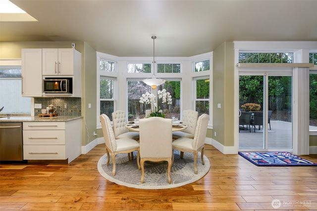 3712 88th Avenue SE, Mercer Island, WA 98040