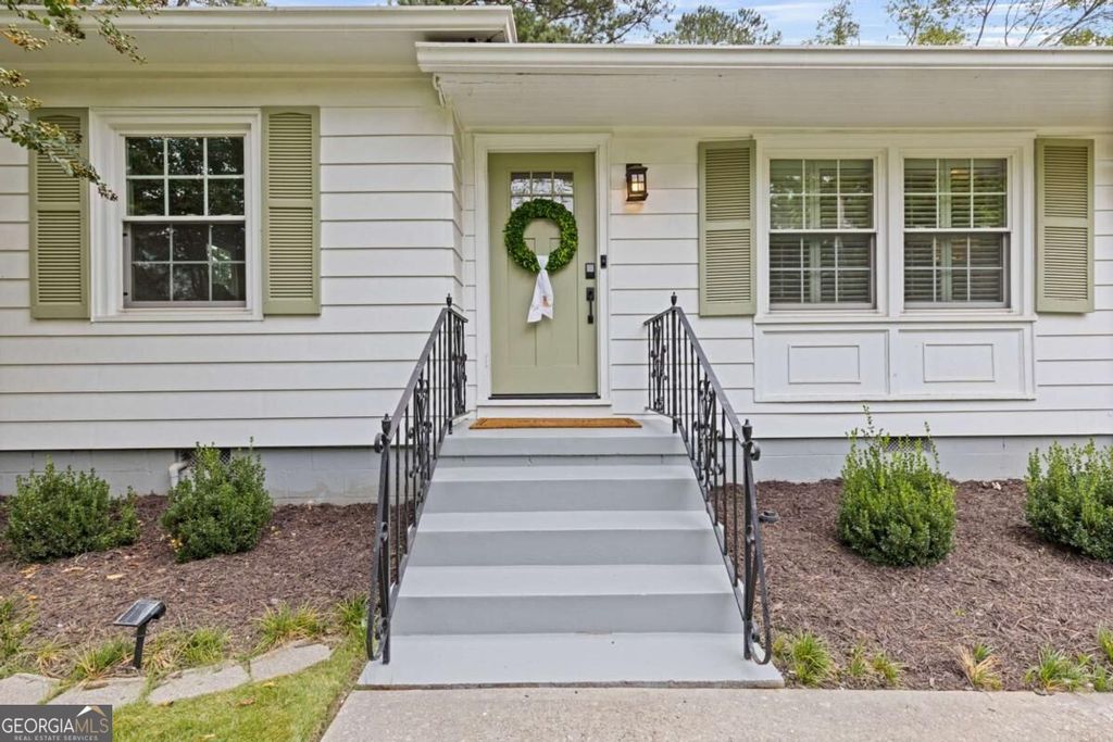 1116 Lindridge Drive NE, Atlanta, GA 30324 — photo 4