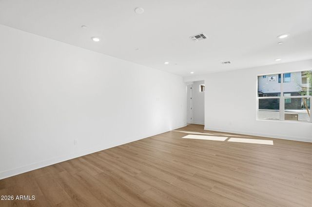 2121 W Sonoran Desert Drive 79, Phoenix, AZ 85085