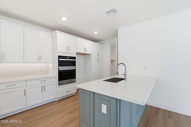 2121 W Sonoran Desert Drive 79, Phoenix, AZ 85085