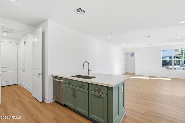 2121 W Sonoran Desert Drive 79, Phoenix, AZ 85085