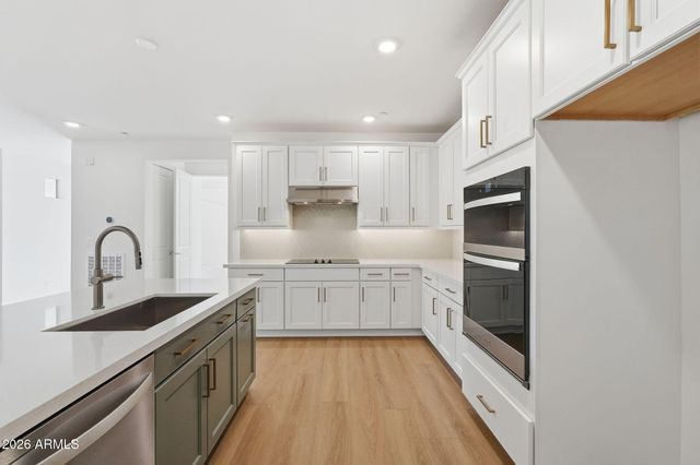 2121 W Sonoran Desert Drive 79, Phoenix, AZ 85085