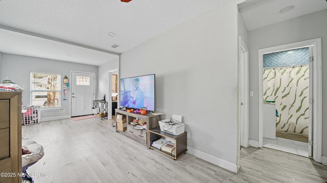 2328 W 17TH Street, Jacksonville, FL 32209