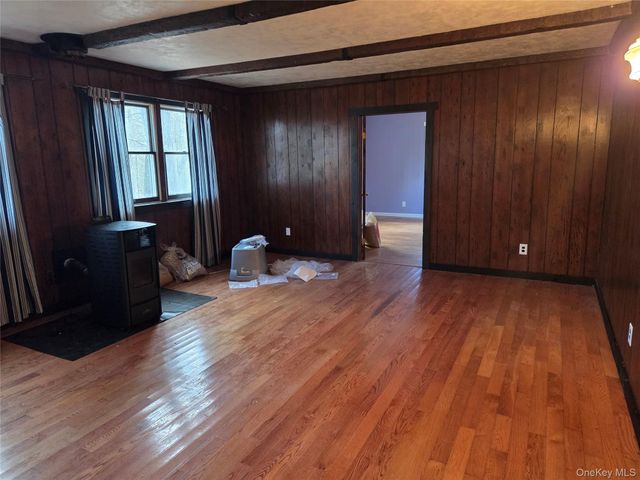 10 Mountain Top Lane, Huguenot, NY 12746