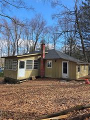 10 Mountain Top Lane, Huguenot, NY 12746