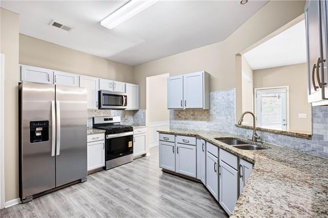 94 Hill Crest Circle, Hiram, GA 30141