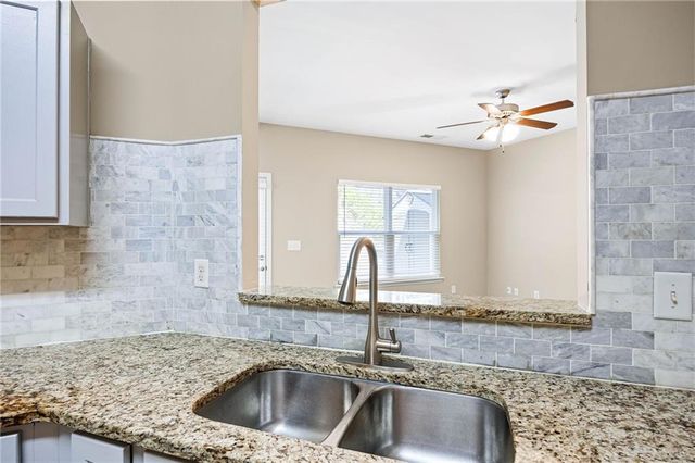 94 Hill Crest Circle, Hiram, GA 30141