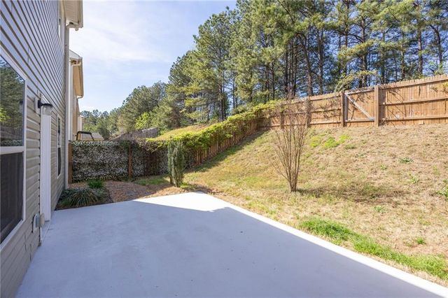 94 Hill Crest Circle, Hiram, GA 30141