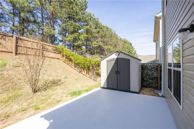 94 Hill Crest Circle, Hiram, GA 30141