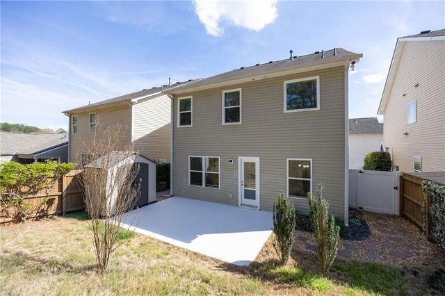 94 Hill Crest Circle, Hiram, GA 30141