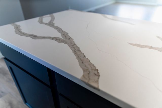 1219 Stone Lane, Waverly, IA 50677