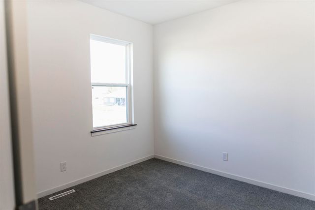 1219 Stone Lane, Waverly, IA 50677