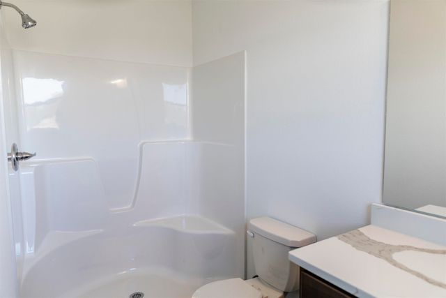 1219 Stone Lane, Waverly, IA 50677