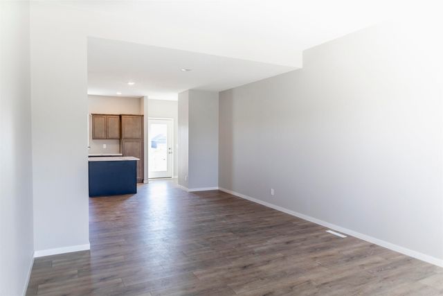 1219 Stone Lane, Waverly, IA 50677