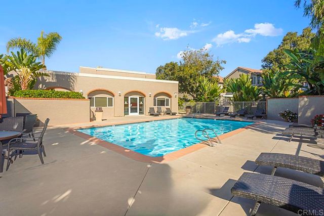 930 Via Mil Cumbres 35, Solana Beach, CA 92075