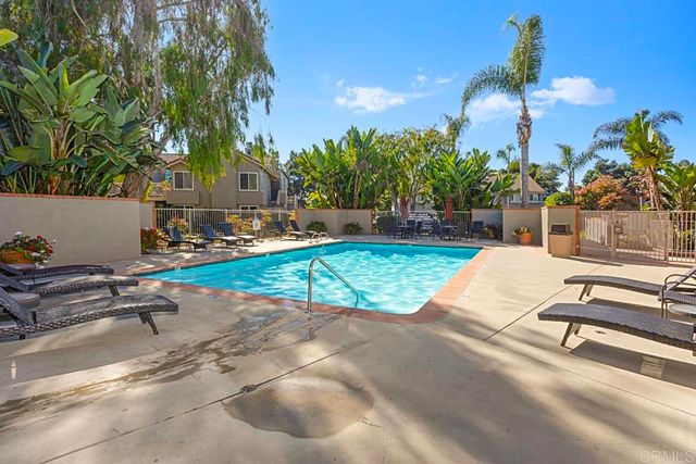 930 Via Mil Cumbres 35, Solana Beach, CA 92075