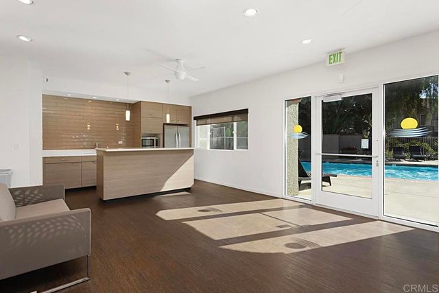 930 Via Mil Cumbres 35, Solana Beach, CA 92075