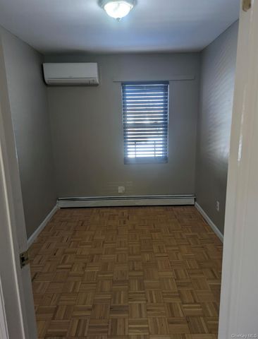 10506 Pinegrove Street 2nd fl, Jamaica, NY 11435