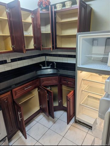 10506 Pinegrove Street 2nd fl, Jamaica, NY 11435