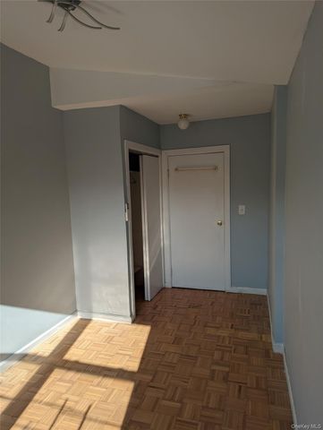 10506 Pinegrove Street 2nd fl, Jamaica, NY 11435