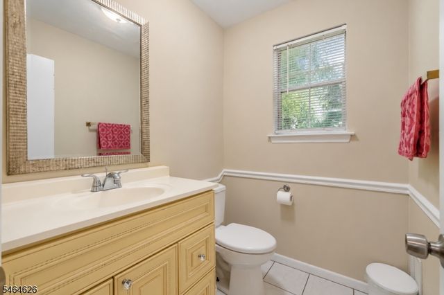 22 Borelle Sq, Sayreville Boro, NJ 08859