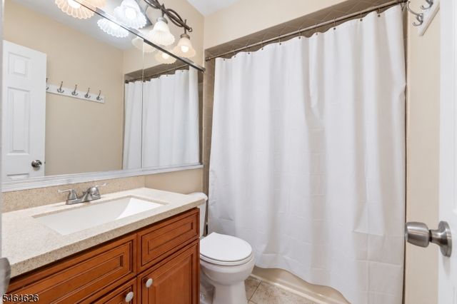 22 Borelle Sq, Sayreville Boro, NJ 08859