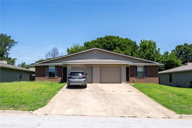 3468 Harvard Street, Fayetteville, AR 72704