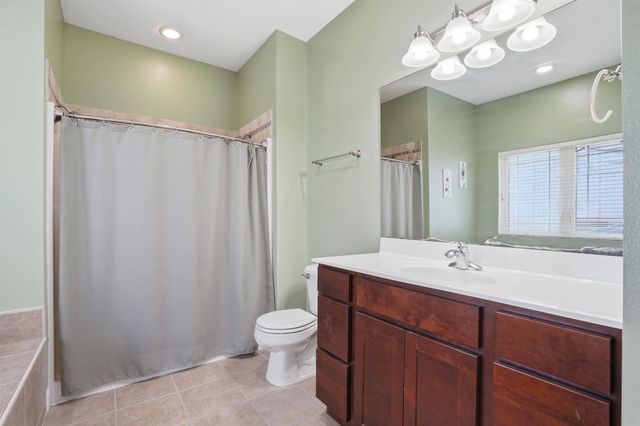 4316 Wedgewood Drive, Cedar Falls, IA 50613