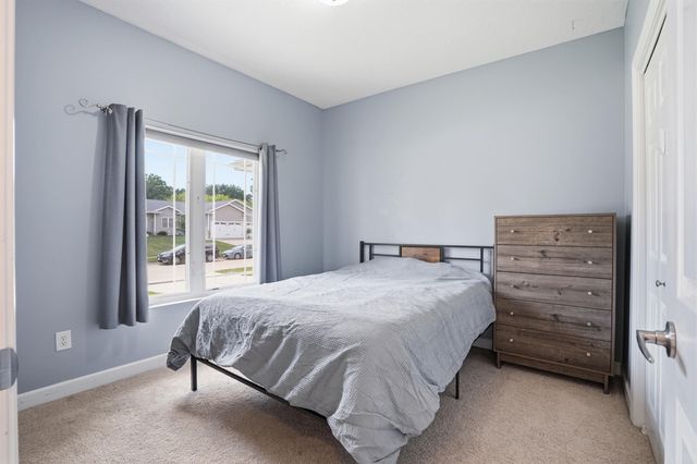 4316 Wedgewood Drive, Cedar Falls, IA 50613