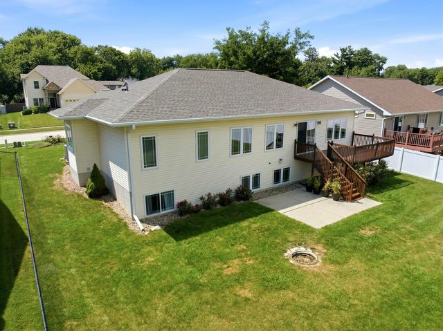 4316 Wedgewood Drive, Cedar Falls, IA 50613